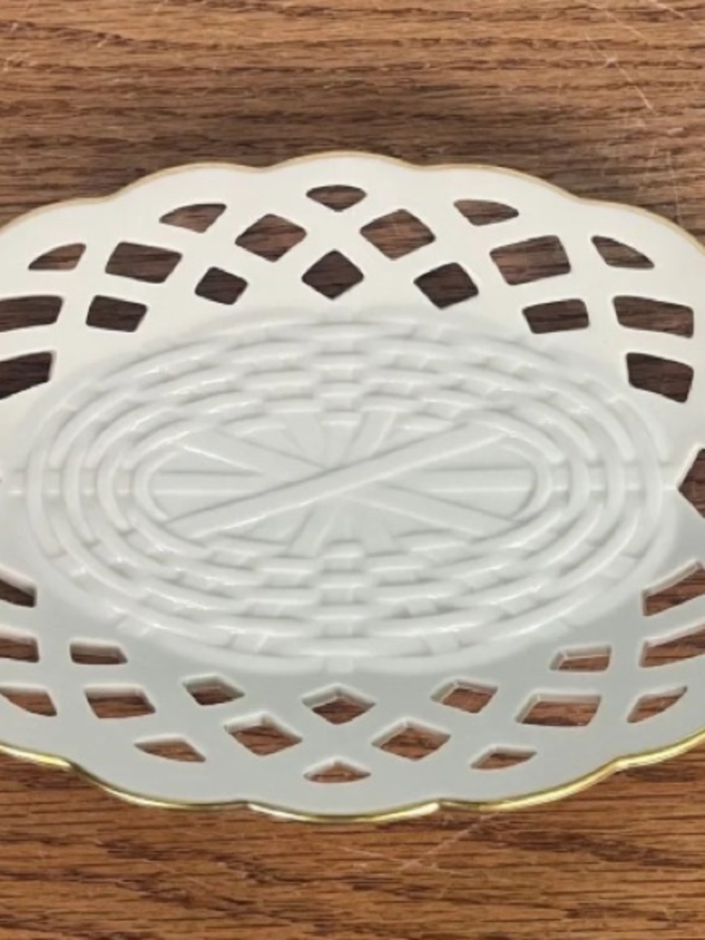 White Ceramic Lattice Serving Bowl with Gold Trim